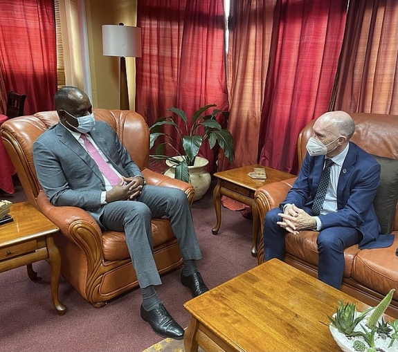 CTBTO Executive Secretary Floyd meets Dominica’s Prime Minister, Roosevelt Skerrit (7 February 2022)