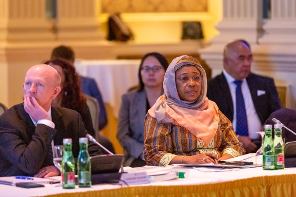 Zeinabou Mindaoudou Souley, Director of the International Monitoring System Division (right)