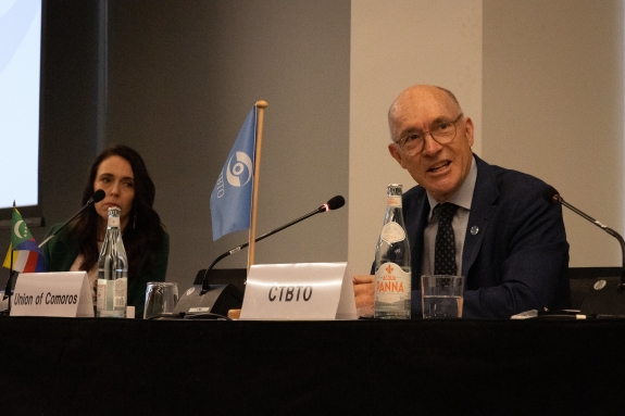 Dr. Robert Floyd addressing the Tenth Friends of the CTBT Meeting