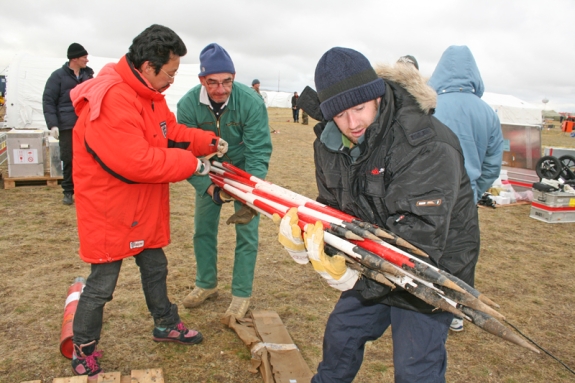 All exercise participants helped in taking down the camp.