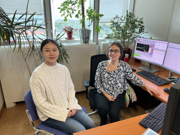 IAEA Intern Shanhong Li of China (left) with Carla Pires, CTBTO Radionuclide Lead Analyst with the International Data Centre (IDC) at CTBTO headquarters in Vienna