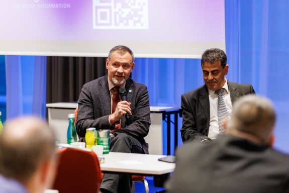 Pavel Martysevich (IMS Division) and Juan Pablo Aguiar (Argentina) during panel discussion on Theme B Power in Extreme Environments