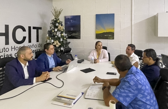 Meeting with representatives after installation of CBS at Instituto Hondureño de Ciencias de la Tierra (IHCIT), Honduras