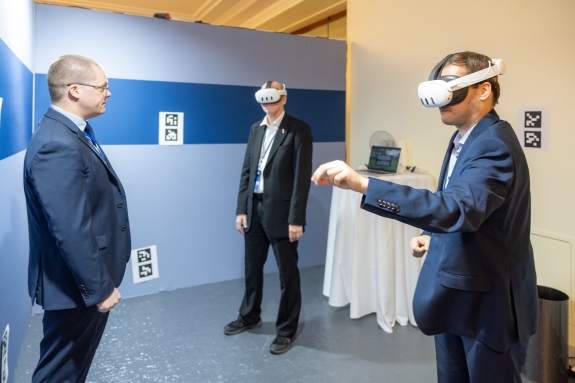Participant virtually exploring Operations Centre (IDC) and various IMS facilities  