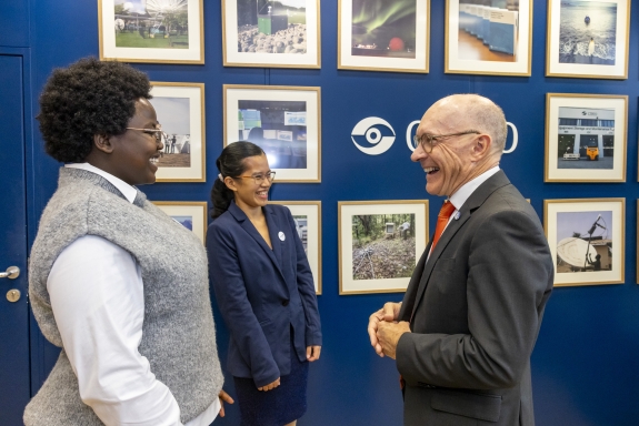 CTBTO Executive Secretary Robert Floyd welcoming first two mentees hired at CTBTO as interns 