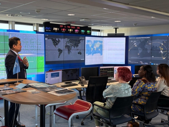 Mentees at session led by International Data Centre (IDC) staff at Operations Centre 